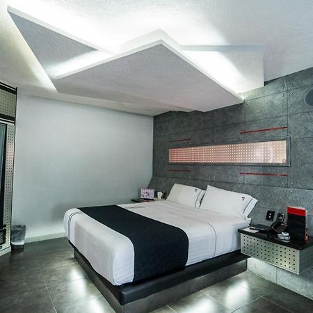 Kuboz Motor Hotel Zapopan Exterior foto