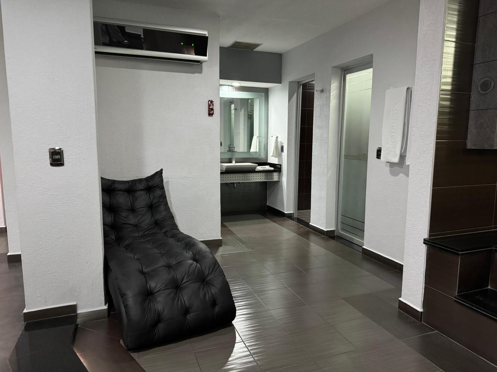 Kuboz Motor Hotel Zapopan Exterior foto